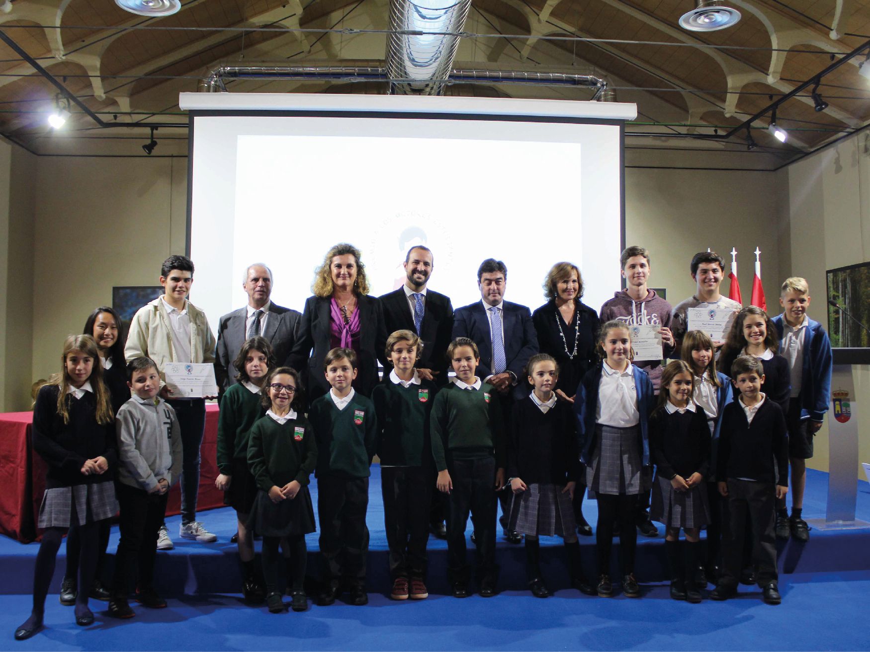 ENTREGA DE PREMIOS A LOS MEJORES ESTUDIANTES
